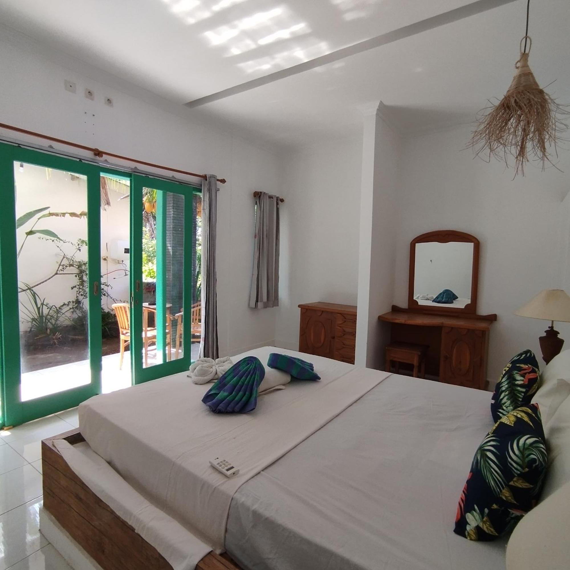 Palm Trees Villas Gili Air Phòng bức ảnh